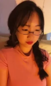 【章哥经典】视频调教长相清纯的巨乳眼镜反差婊上